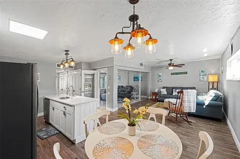 250 Rosery Road NW Largo FL 33770