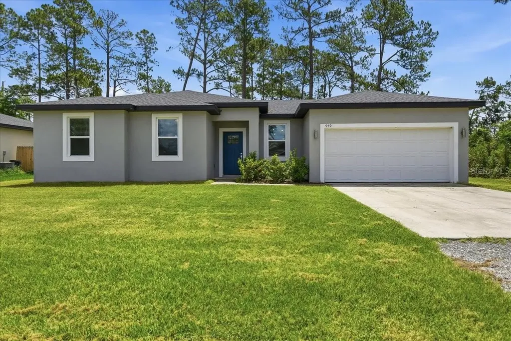 959 11th Avenue Deland FL 32724