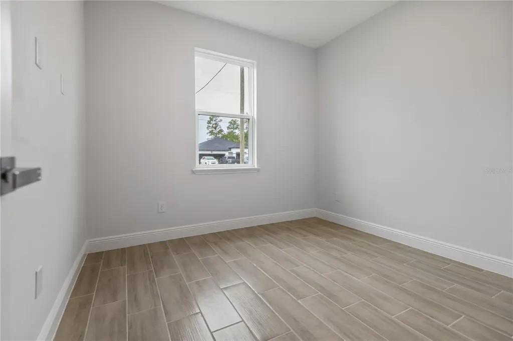 959 11th Avenue Deland FL 32724