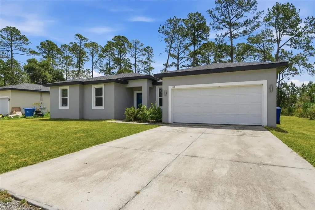 959 11th Avenue Deland FL 32724