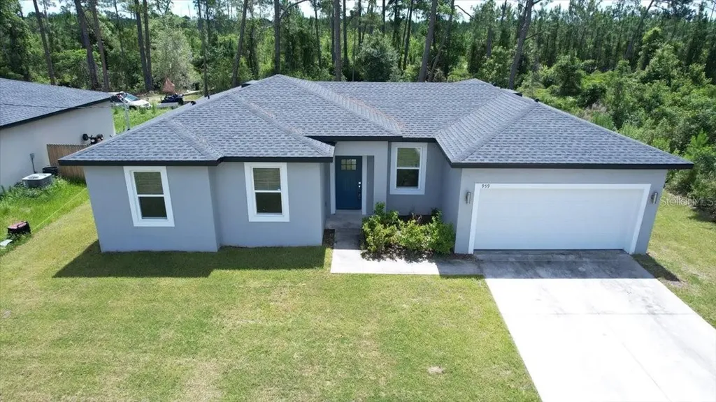 959 11th Avenue Deland FL 32724