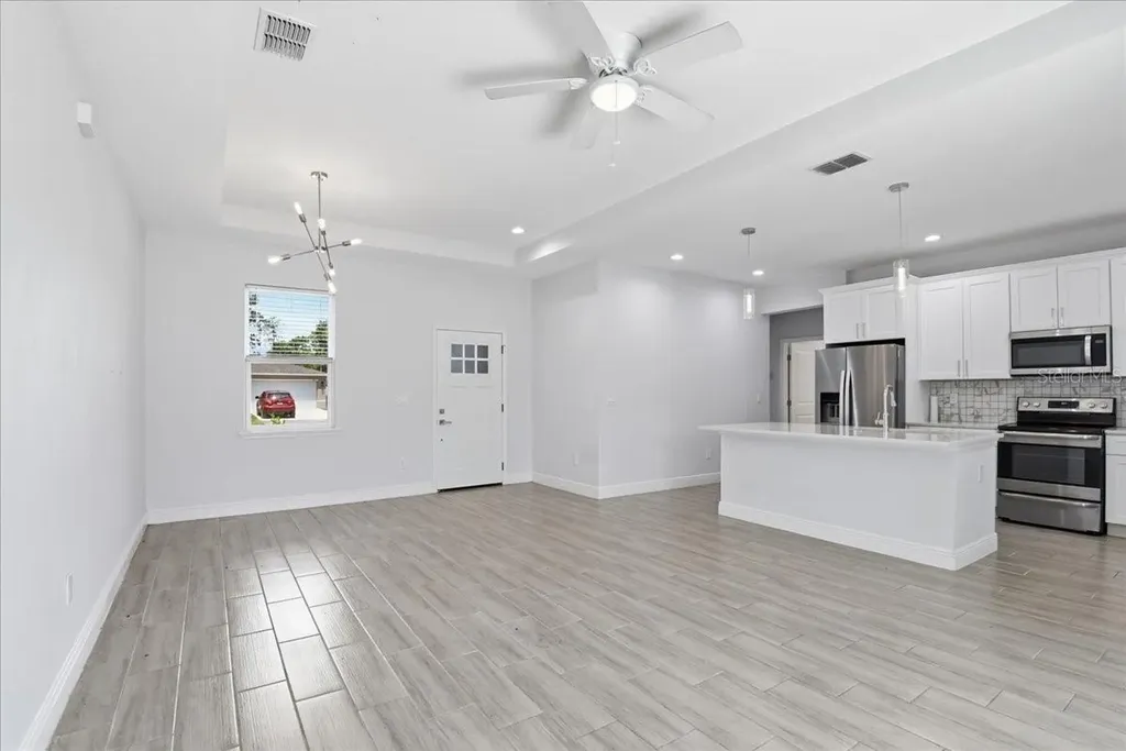 959 11th Avenue Deland FL 32724
