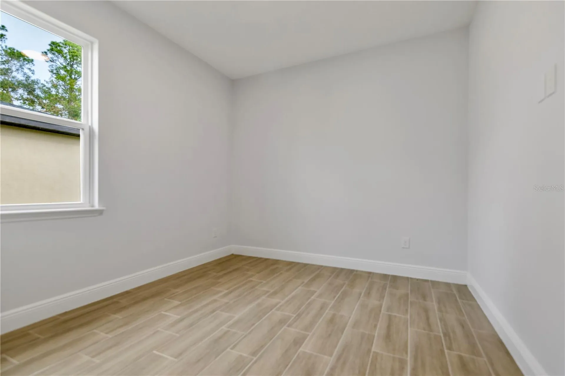 959 11th Avenue Deland FL 32724