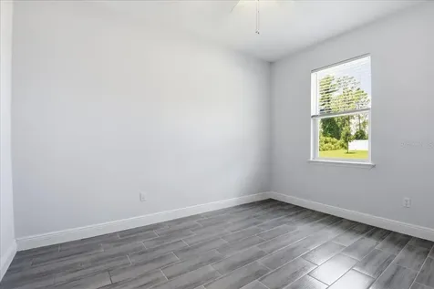 959 11th Avenue Deland FL 32724