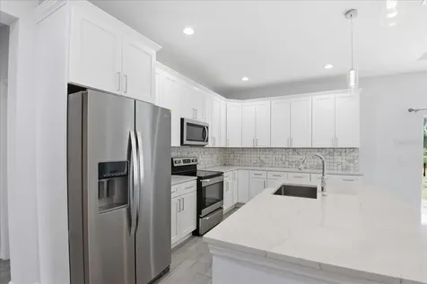 959 11th Avenue Deland FL 32724