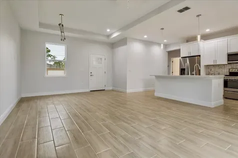 959 11th Avenue Deland FL 32724