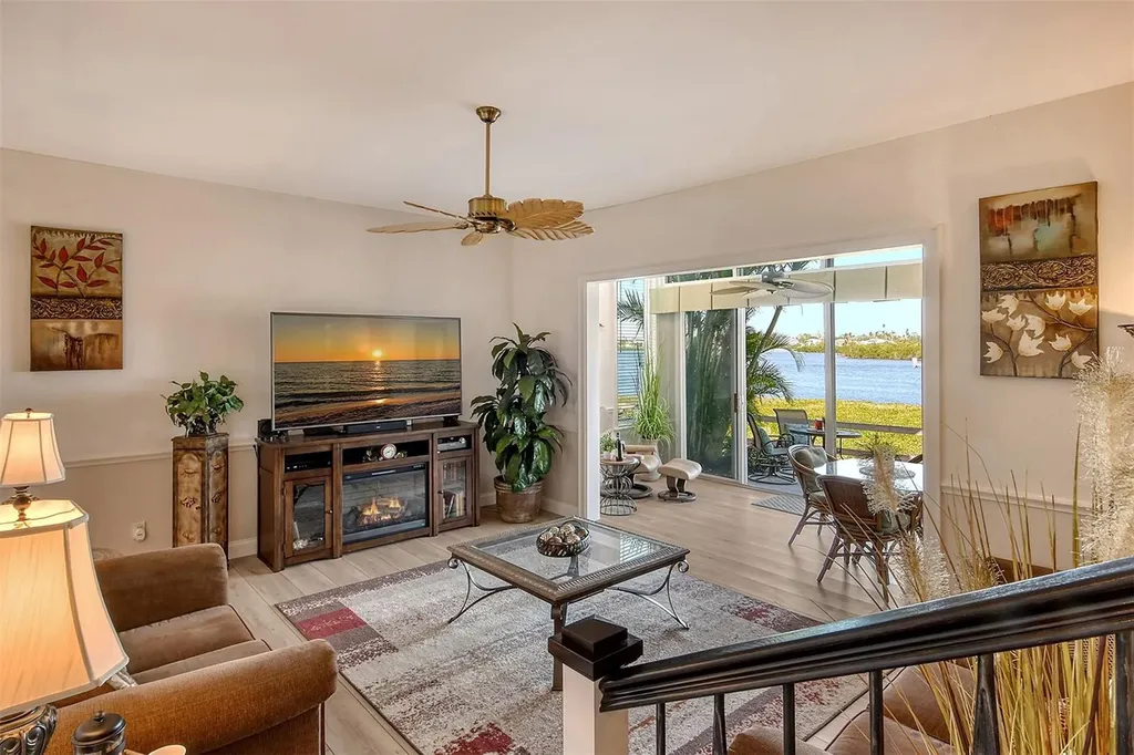 6047 E Peppertree Way Sarasota FL 34242