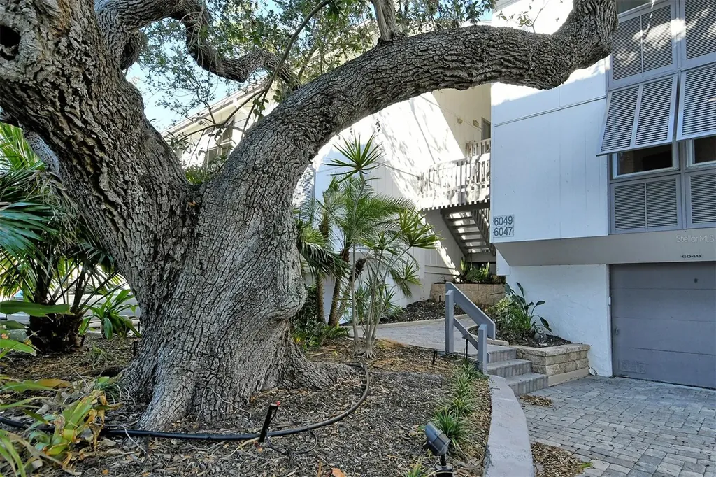 6047 E Peppertree Way Sarasota FL 34242