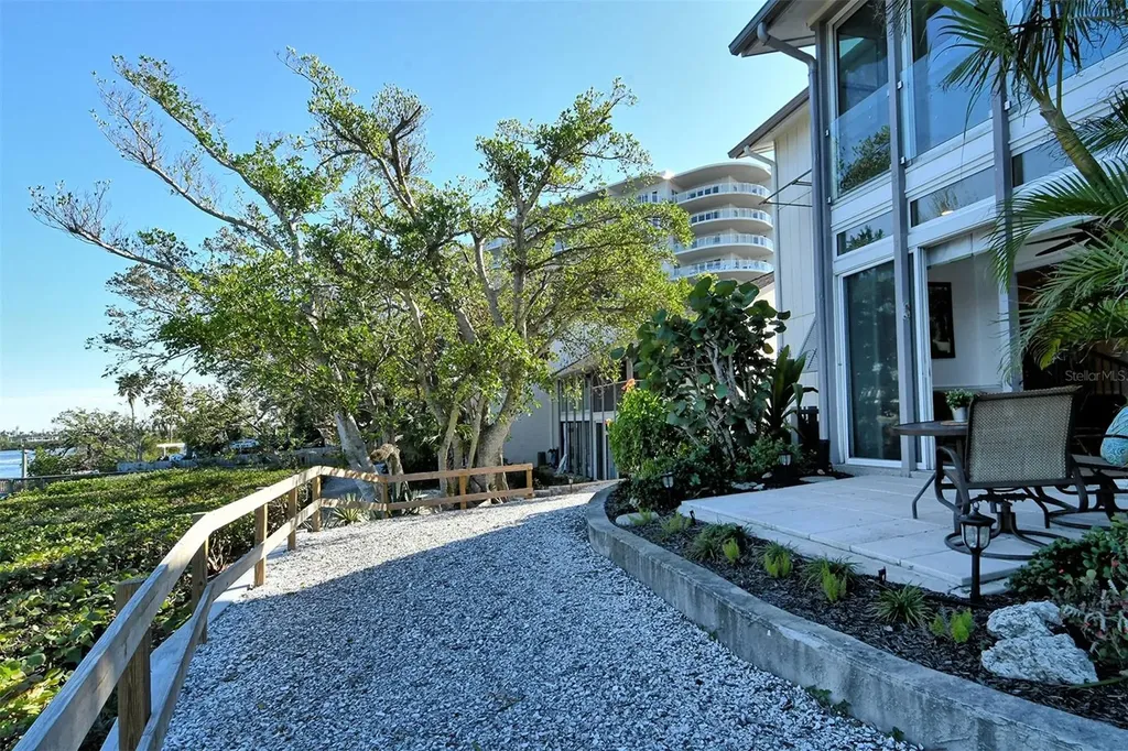 6047 E Peppertree Way Sarasota FL 34242