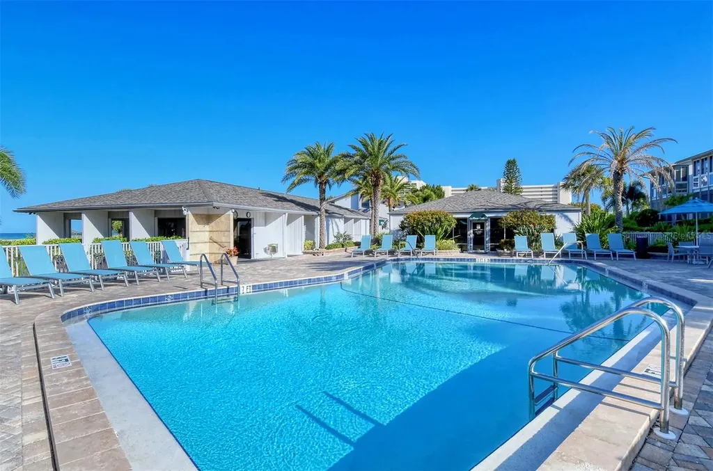 6047 E Peppertree Way Sarasota FL 34242