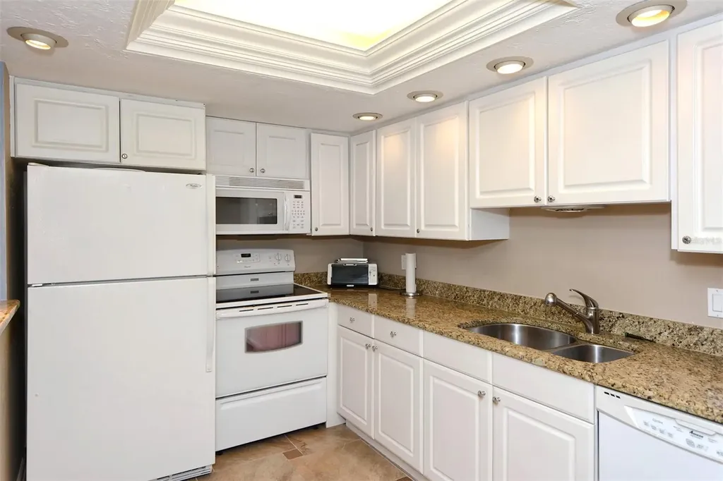 6047 E Peppertree Way Sarasota FL 34242