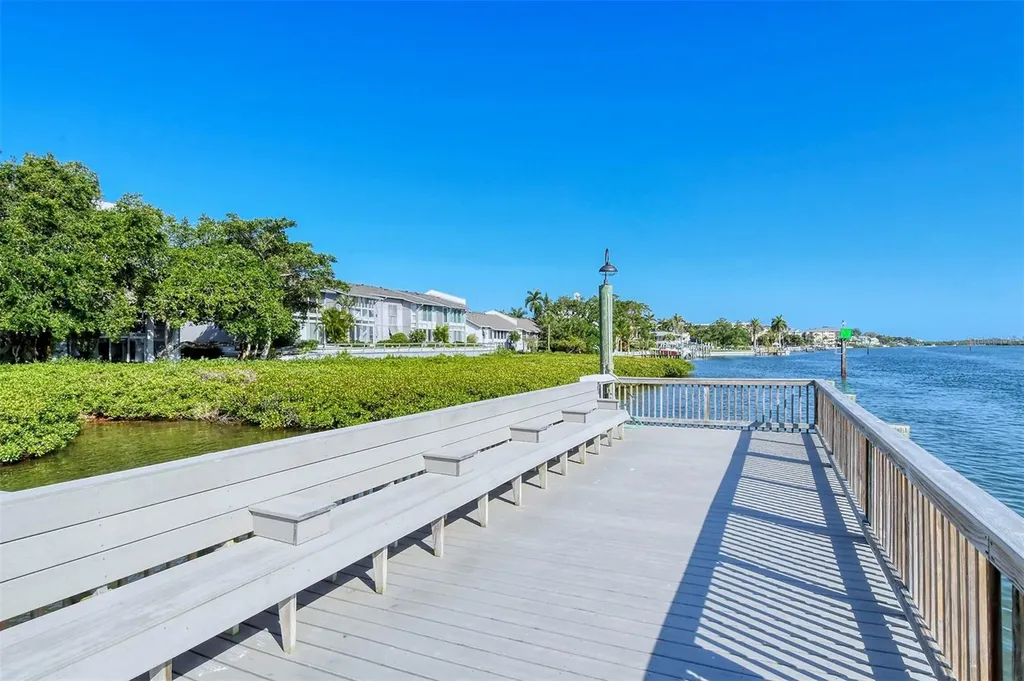 6047 E Peppertree Way Sarasota FL 34242