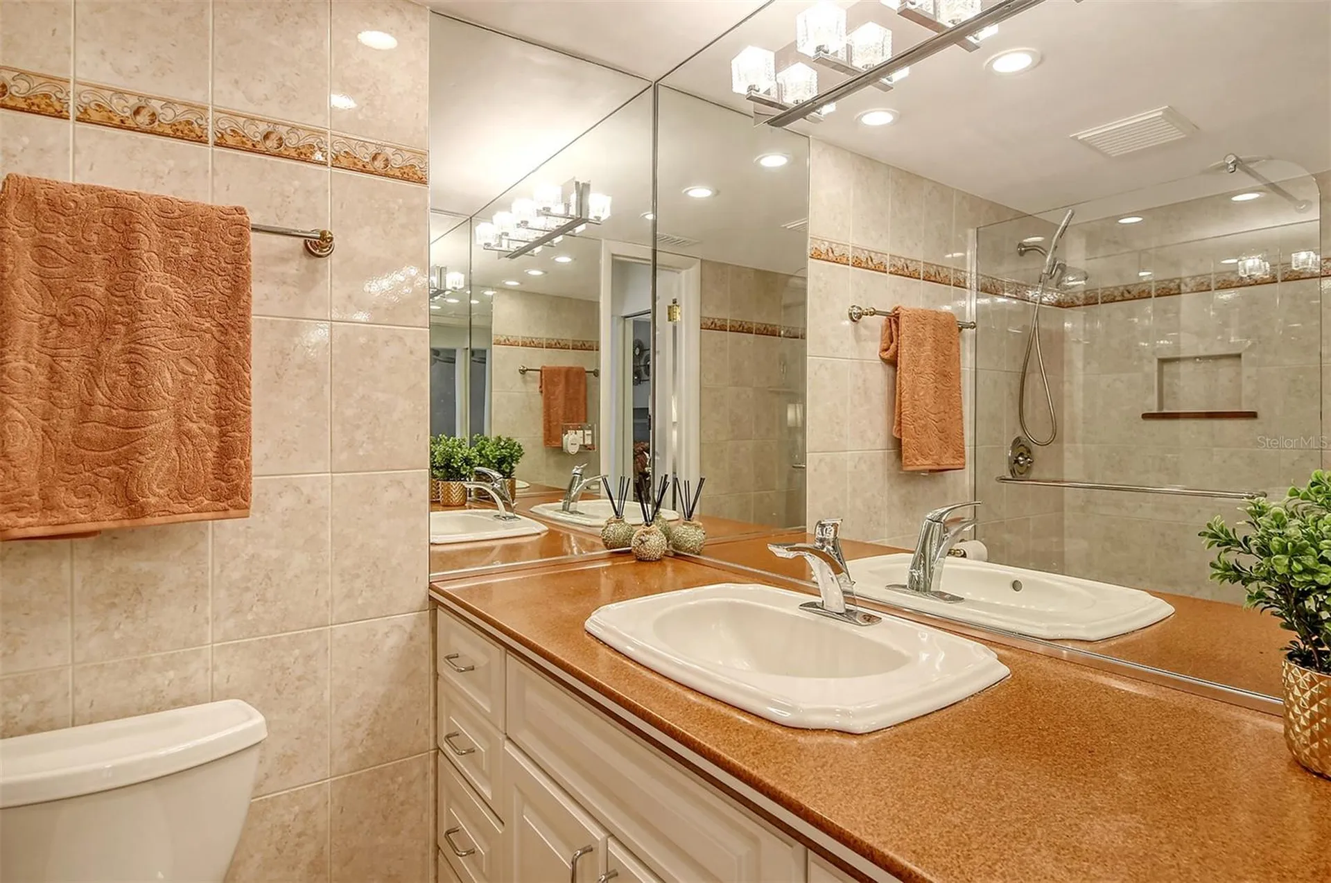 6047 E Peppertree Way Sarasota FL 34242