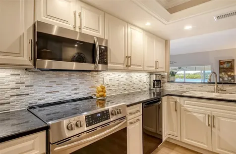 6047 E Peppertree Way Sarasota FL 34242