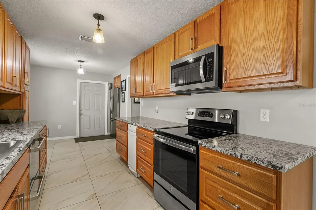 504 Ambassador Avenue Eustis FL 32726