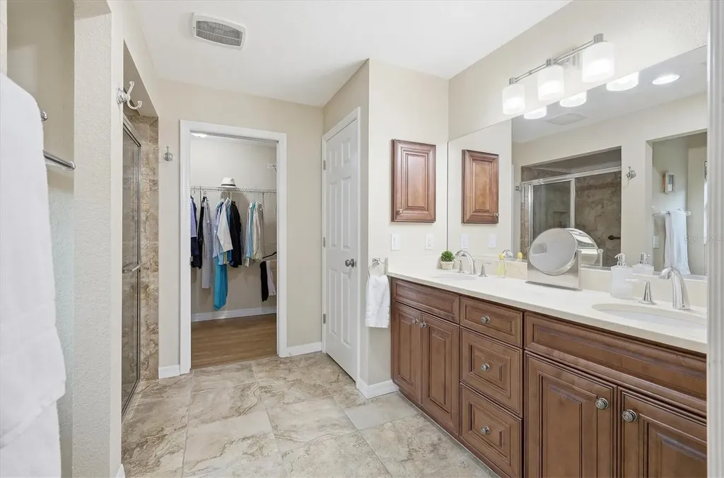 12710 SW Lake Side Drive Lake Suzy FL 34269