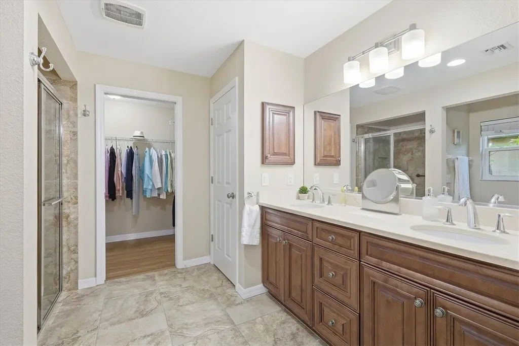 12710 SW Lake Side Drive Lake Suzy FL 34269