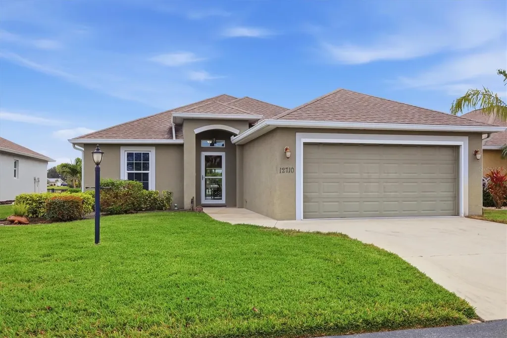 12710 SW Lake Side Drive Lake Suzy FL 34269