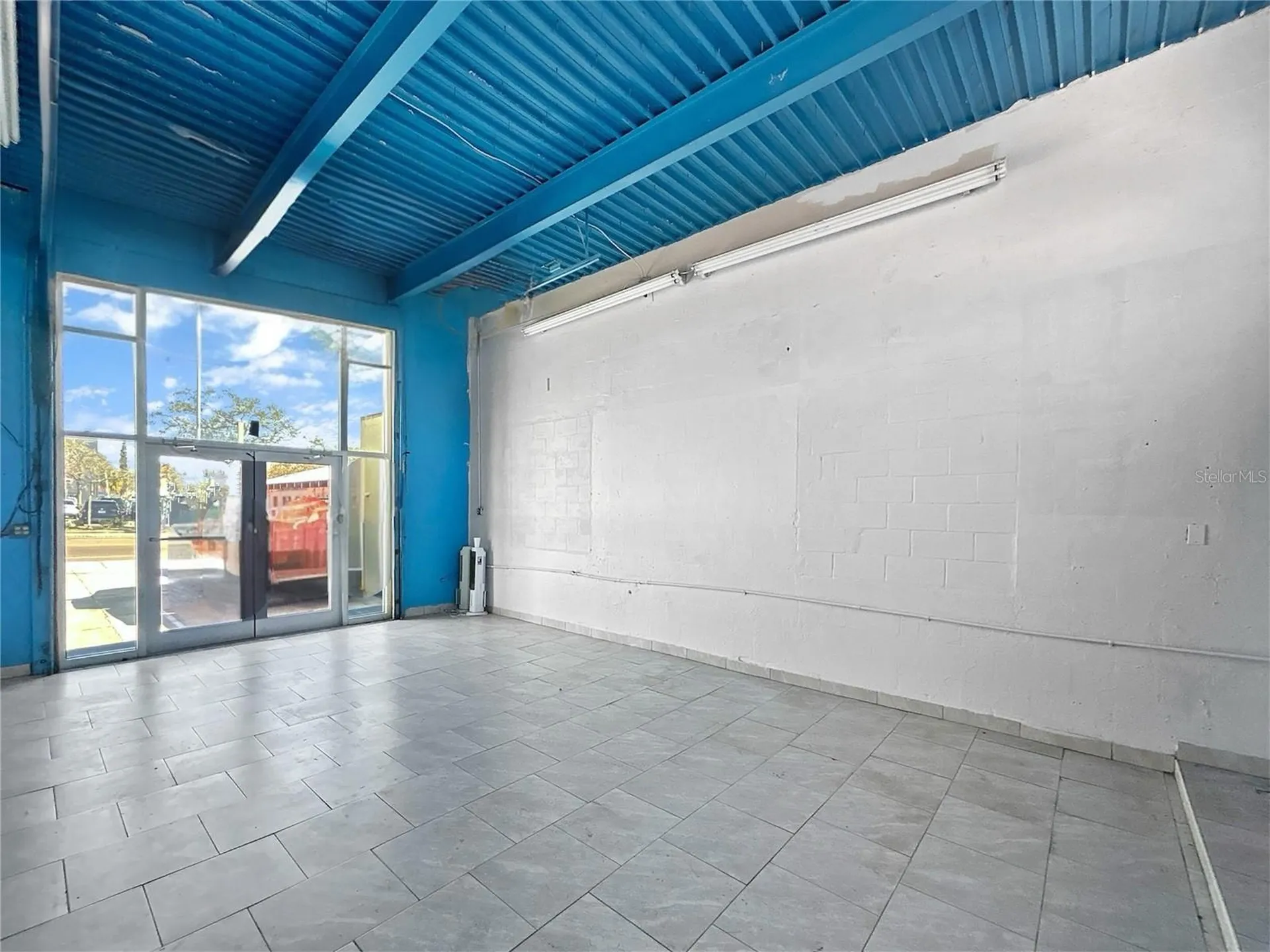 4 S Pinellas Avenue Tarpon Springs FL 34689
