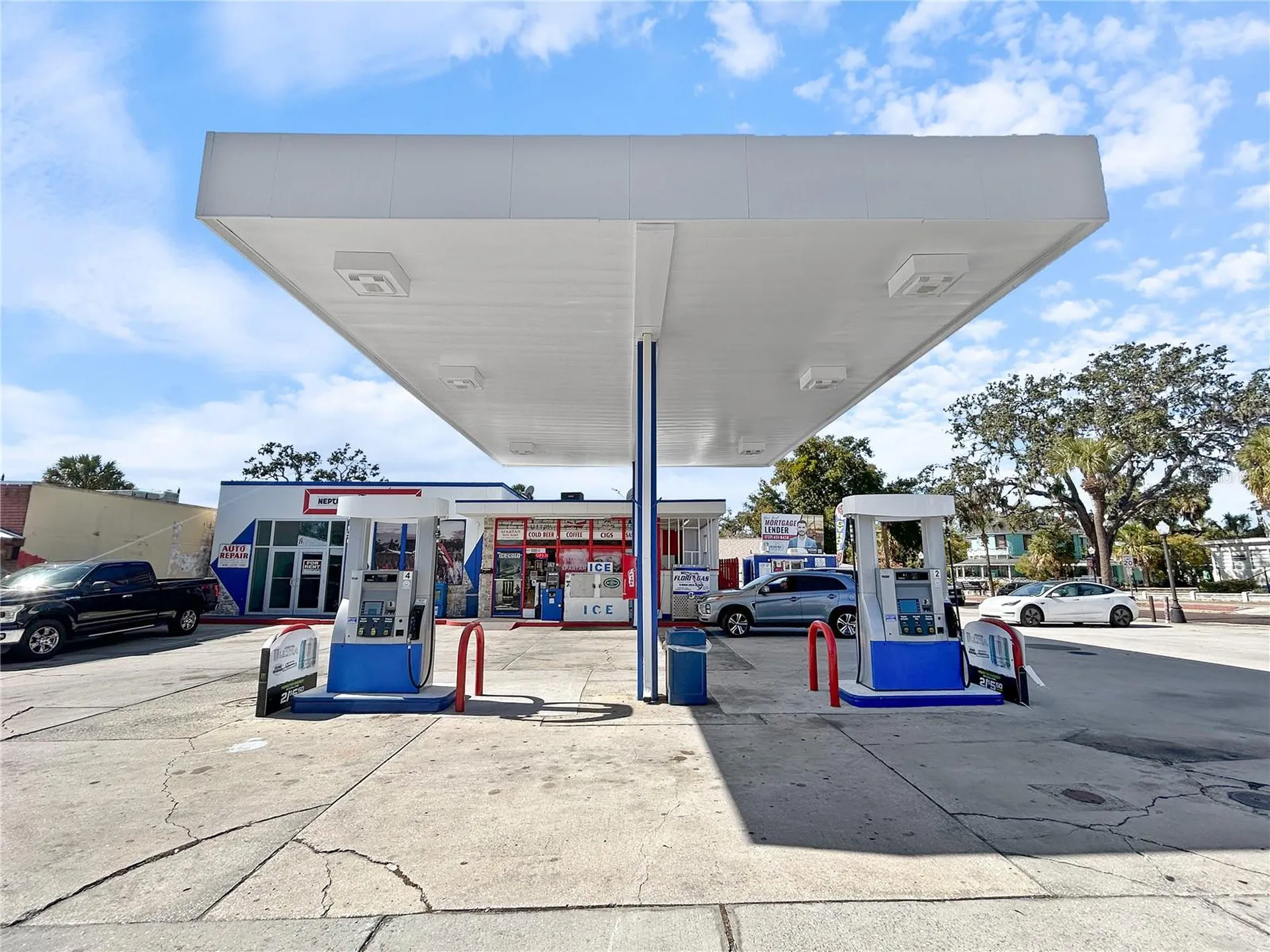 4 S Pinellas Avenue Tarpon Springs FL 34689