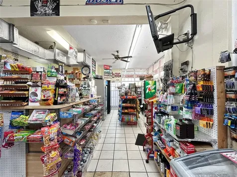 4 S Pinellas Avenue Tarpon Springs FL 34689