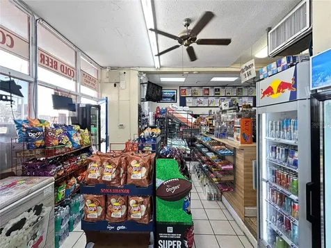 4 S Pinellas Avenue Tarpon Springs FL 34689