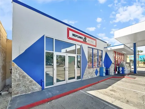 4 S Pinellas Avenue Tarpon Springs FL 34689