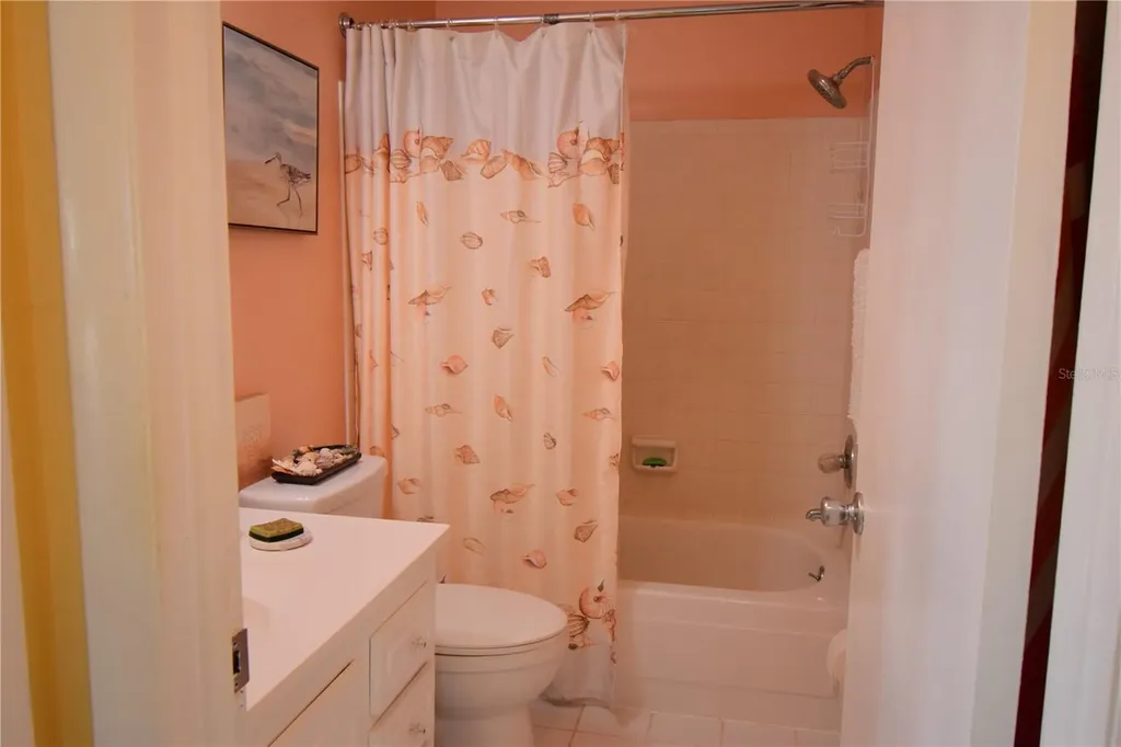 121 Fernwood Circle Seminole FL 33777