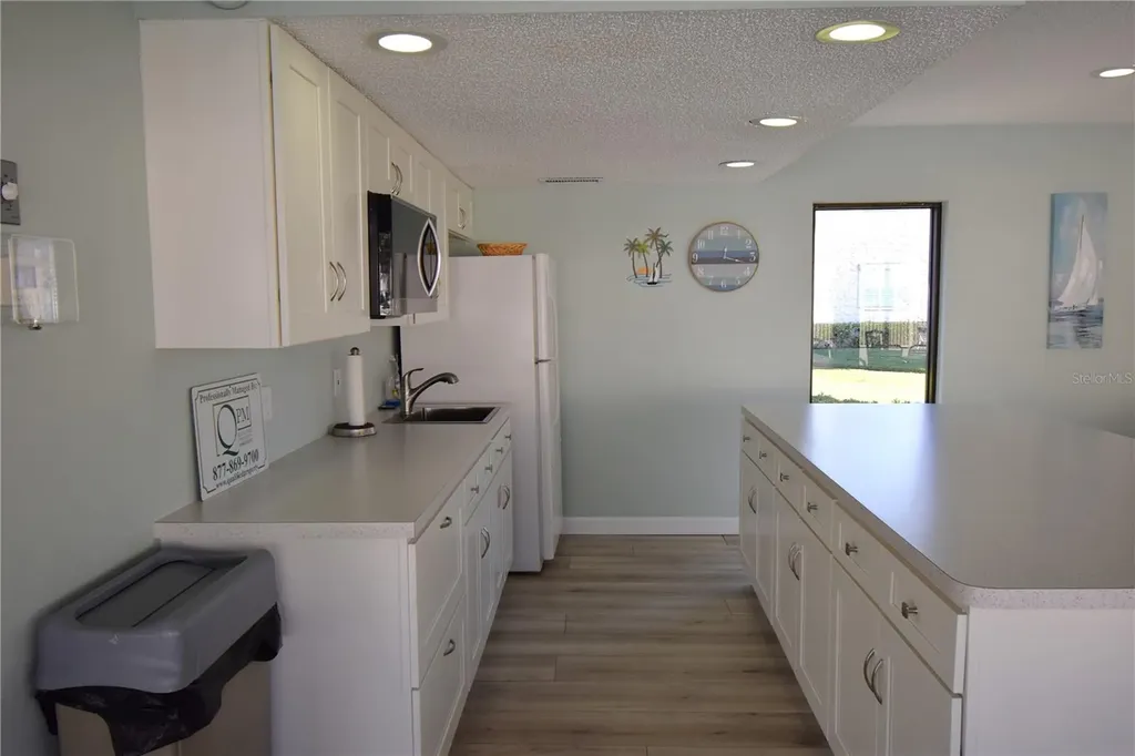 121 Fernwood Circle Seminole FL 33777