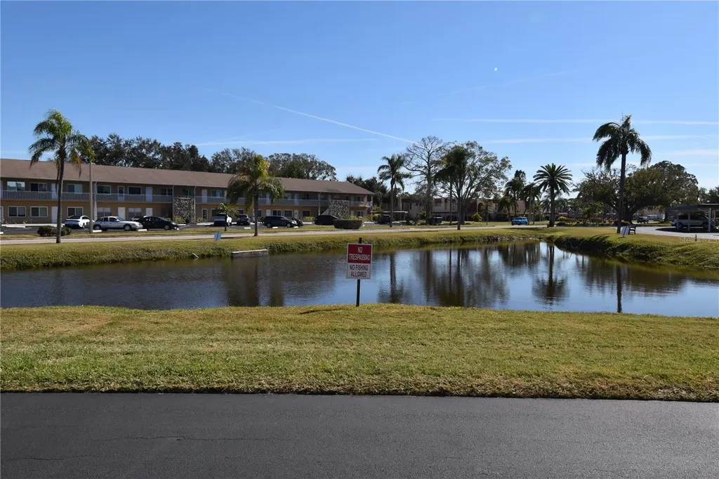 121 Fernwood Circle Seminole FL 33777