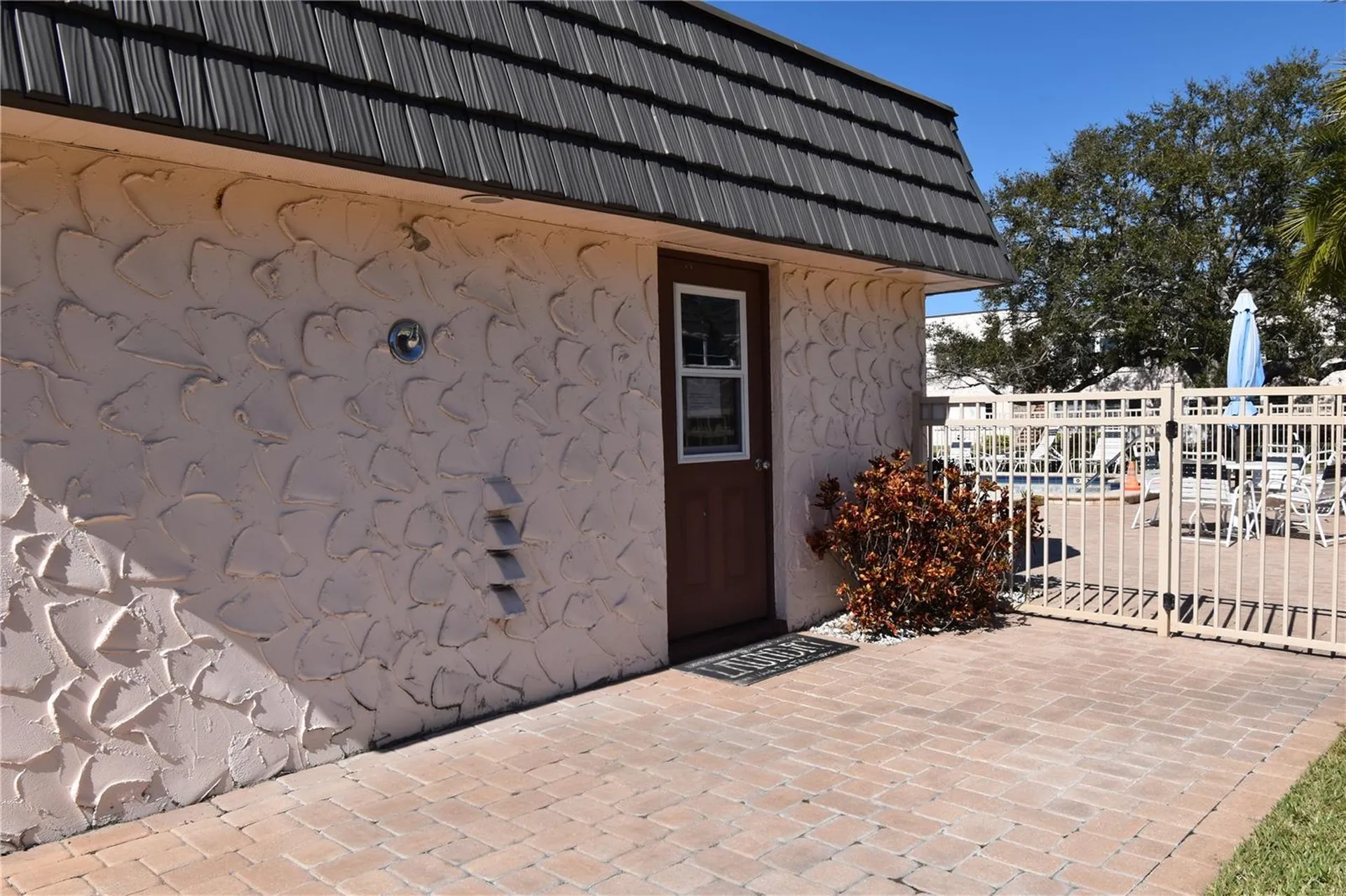 121 Fernwood Circle Seminole FL 33777