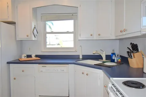 121 Fernwood Circle Seminole FL 33777
