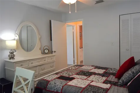 121 Fernwood Circle Seminole FL 33777