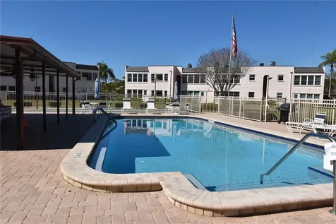 121 Fernwood Circle Seminole FL 33777