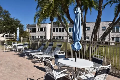 121 Fernwood Circle Seminole FL 33777