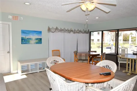 121 Fernwood Circle Seminole FL 33777