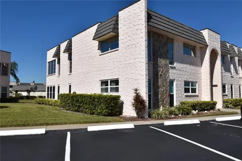 121 Fernwood Circle Seminole FL 33777