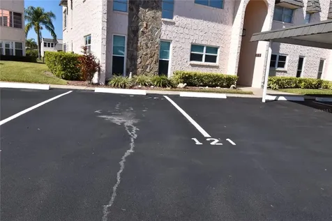 121 Fernwood Circle Seminole FL 33777