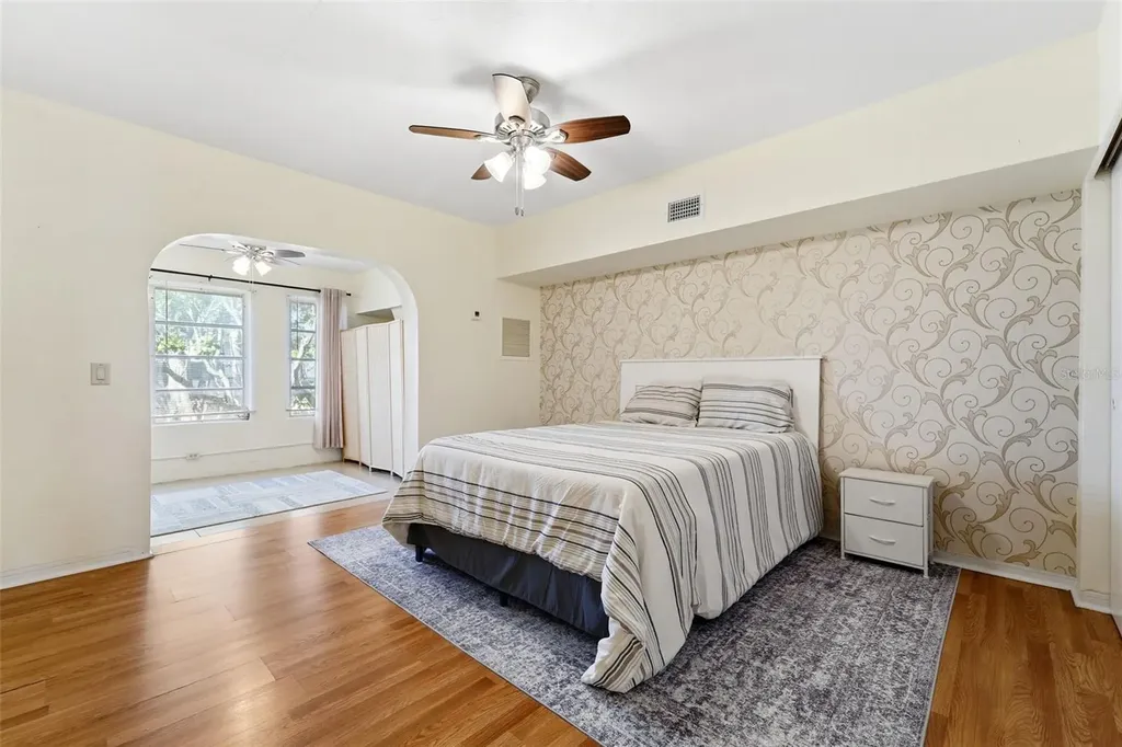 4144 56th Street N Kenneth City FL 33709