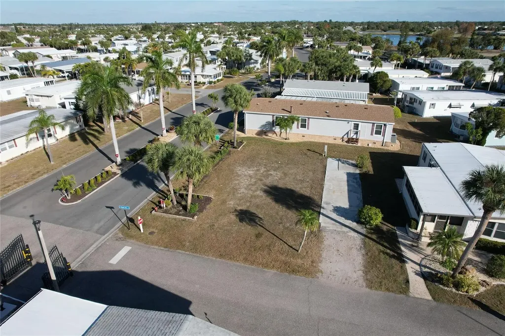 2100 Kings Highway Port Charlotte FL 33980