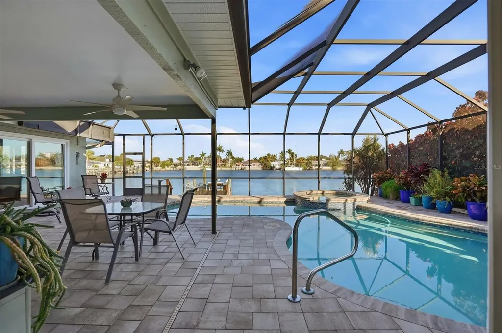 2316 S Shore Drive SE St Petersburg FL 33705