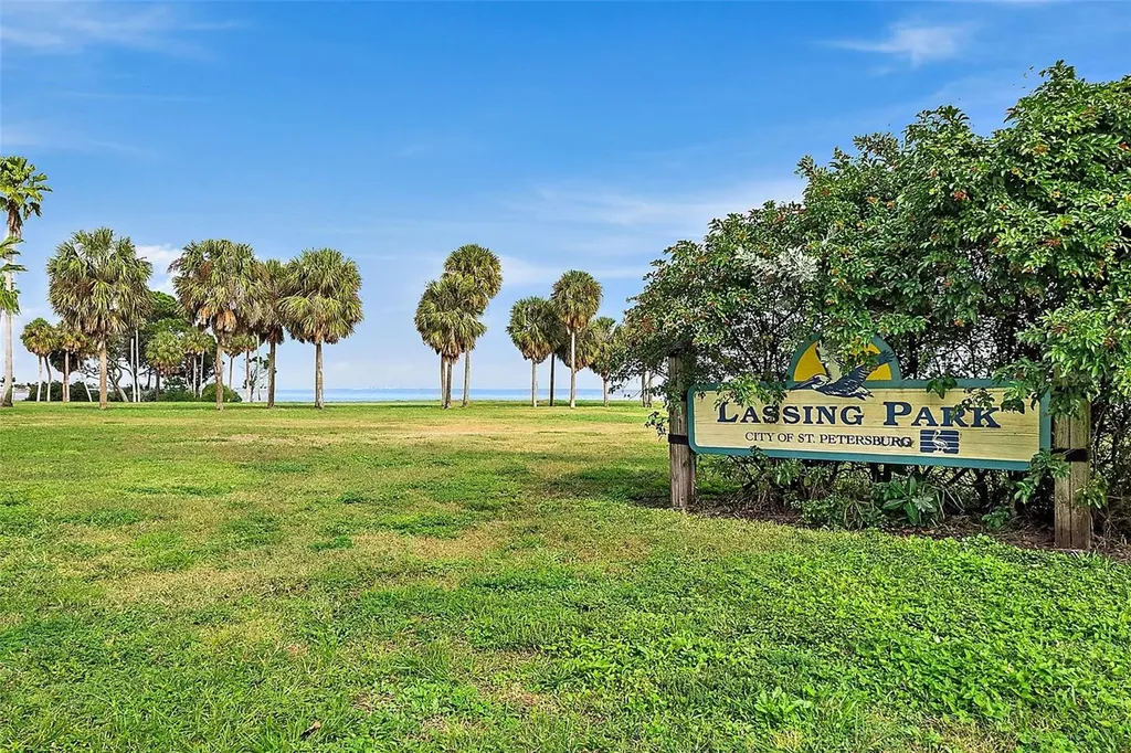 2316 S Shore Drive SE St Petersburg FL 33705