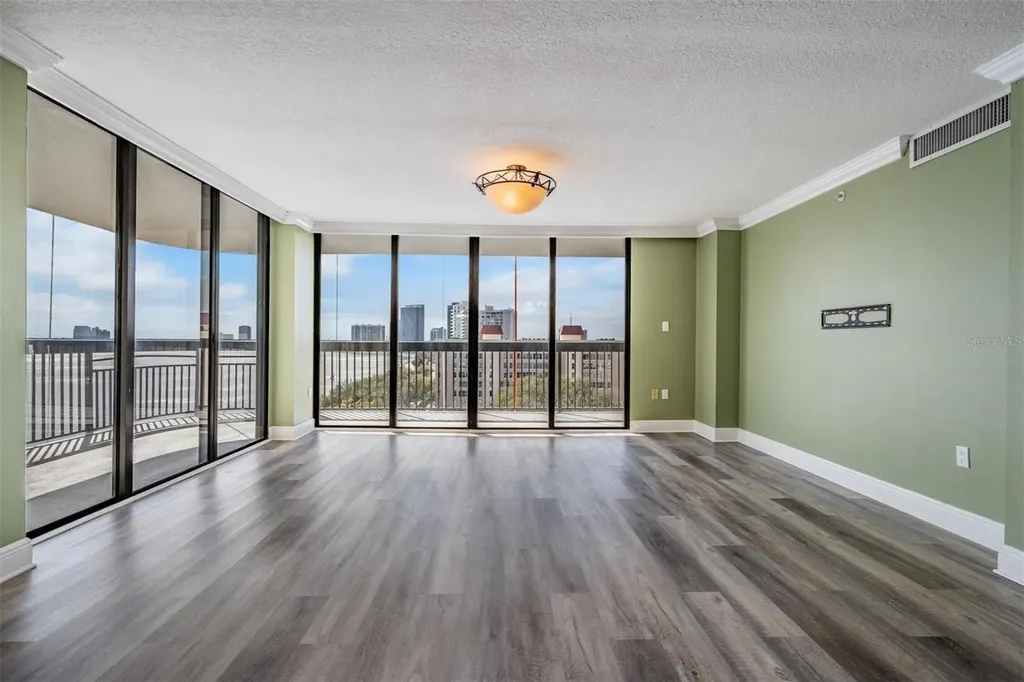 2413 Bayshore Boulevard Tampa FL 33629