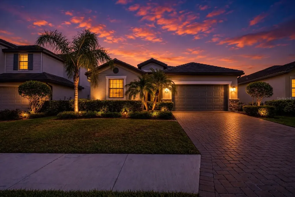 707 Fire Bush Court Bradenton FL 34212
