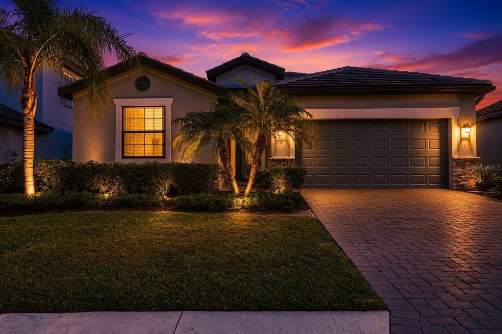 707 Fire Bush Court Bradenton FL 34212