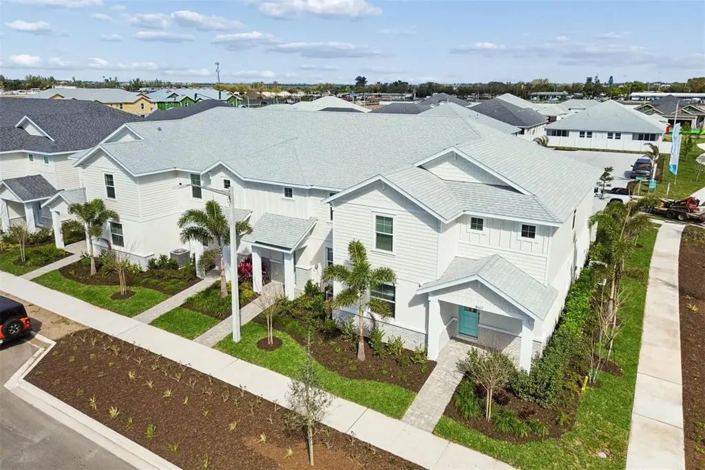 8007 Seaflower Parkway Bradenton FL 34210