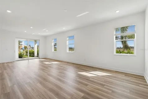 8007 Seaflower Parkway Bradenton FL 34210