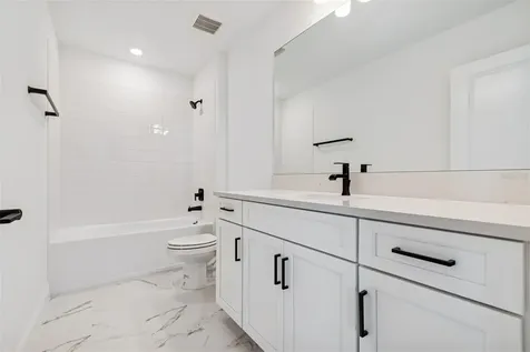 8007 Seaflower Parkway Bradenton FL 34210