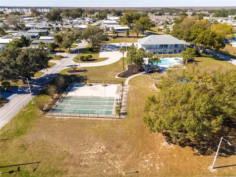 50989 Highway 27 Davenport FL 33897