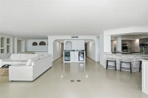 5700 Mariner Street Tampa FL 33609